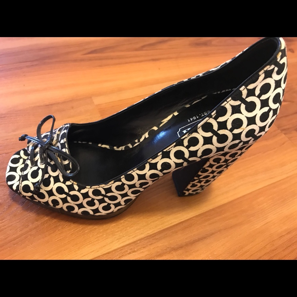 Coach shoes size 6